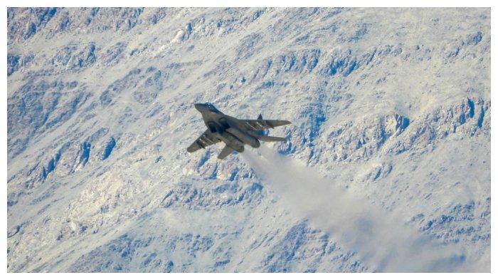 Sebuah jet tempur India lepas landas dari pangkalan udara di Leh, ibu kota bersama wilayah federal Ladakh yang berbatasan dengan China, pada 9 September 2020.