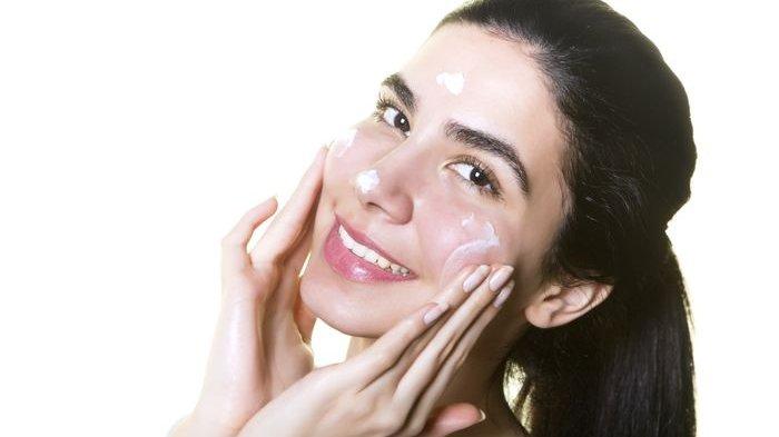 Untuk merawat kulit wajah agar tetap sehat dan cantik, berikut ritual kecantikan yang dapat dilakukan.