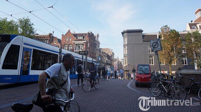 suasana-siang-hari-di-amsterdam.jpg