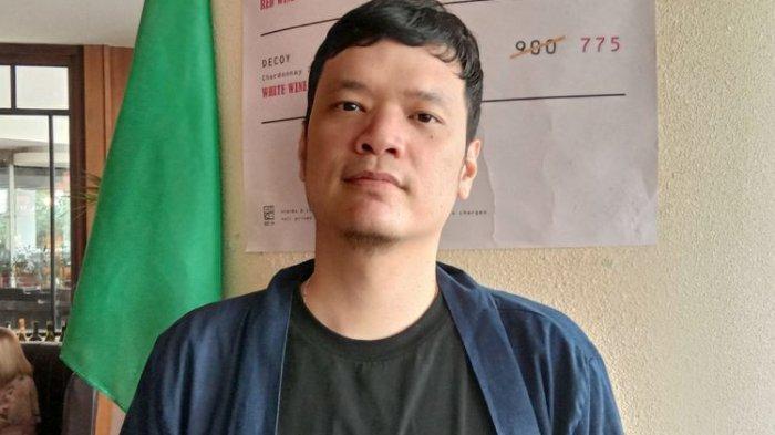 sutradara-film-the-night-comes-for-us-timo-tjahjanto.jpg