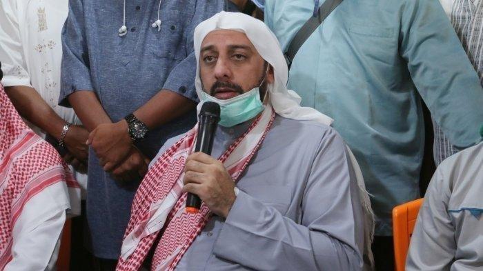 Syekh Ali Jaber memberikan keterangan pers di Kafe Baba Rayan, Jl Pangeran M Noer, Kelurahan Durian Payung, Tanjungkarang Pusat, Bandar Lampung, Senin (14/9/2020).