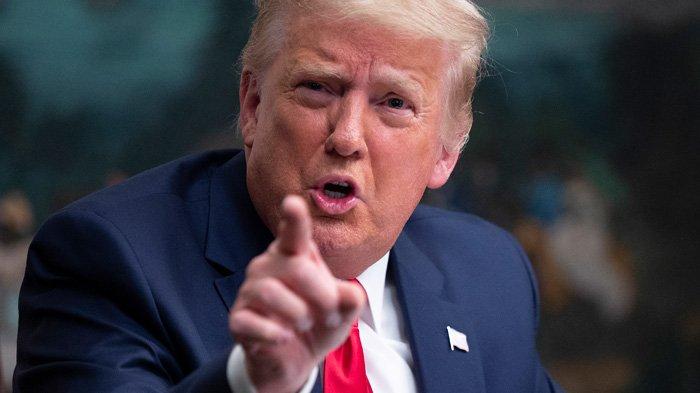 Dalam sebuah wawancara via telepon, Minggu (29/11/2020), yang pertama kalinya Donald Trump lakukan sejak hari pemilihan, Trump memberi tuduhan baru yang menyatakan bahwa FBI dan Departemen Kehakiman AS terlibat dalam kecurangan Pilpres AS yang menguntungkan saingannya, Joe Biden.