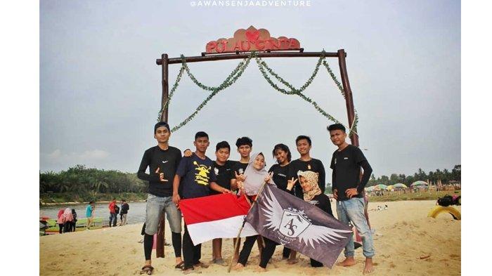 Anggota ASA foto bersama di Teluk Jering Kabupaten Kampar