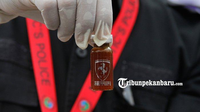 Barang bukti Liquid mengandung narkotika berhasil diamankan Ditres Narkoba Polda Riau
