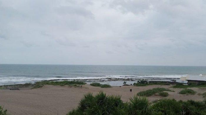 Area Gumuk Pasir Tungtung Karang yang berada dalam kawasan wisata Pantai Sayang Heulang di Desa Mancagahar, Kecamatan Pameungpeuk, Kabupaten Garut.