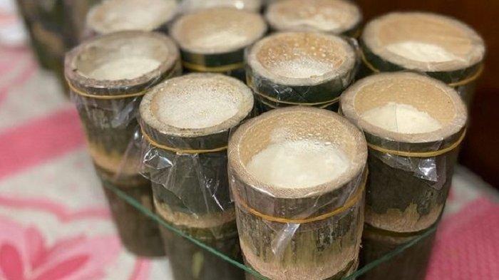 Ampian Dadiah merupakan makanan fermentasi dari susu kerbau.