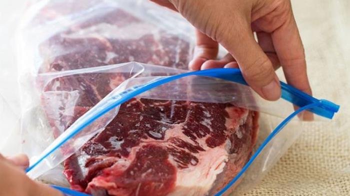 Daging Beku Juga Terkontaminasi Corona Di China