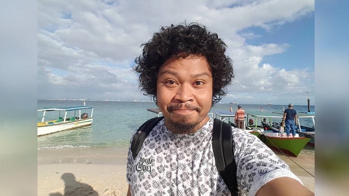 Istiqamah Djamad alias Is, vokalis Pusakata.