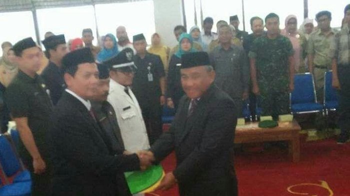 PELANTIKAN drg Hardiono sebagai Sekda Kota Depok oleh Wali Kota Depok M Idris, Selasa (21/11/2017). Hardiono sebelumnya menjabat Kepala Badan Perencanaan Pembangunan, Penelitian dan Pengembangan Daerah (BP4D) Kota Depok.