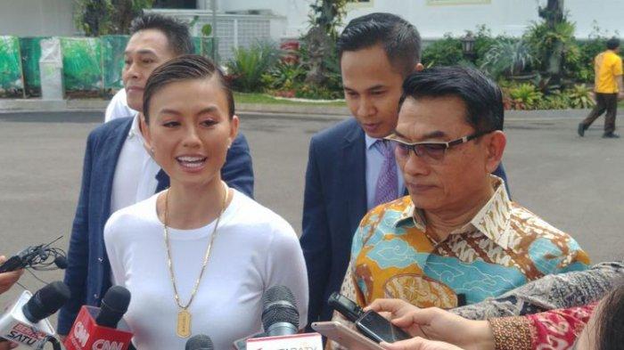 Agnes Monica usai bertemu Presiden Jokowi di Istana Kepresidenan, Jakarta, Jumat (11/1/2019). Agnes akan diusung PKB untuk Pilkada DKI Jakarta karena dianggap punya empati pada rakyat Jakarta