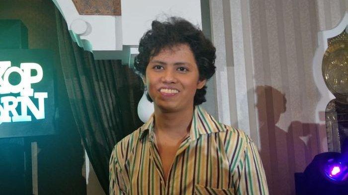 Aliando Syarief berperan sebagai Dono dalam film Warkop DKI Reborn 3 dan Warkop DKI Reborn 4.
