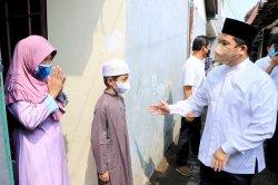 Arief R Wismansyah Bagikan Langsung Bansos Sembako bagi 1.300 Anak Yatim Kota Tangerang