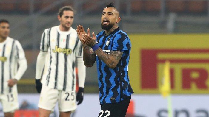 Gelandang Inter Milan, Arturo Vidal. Ia tak bisa main pada leg kedua coppa Italia Juventus vs Inter Milan