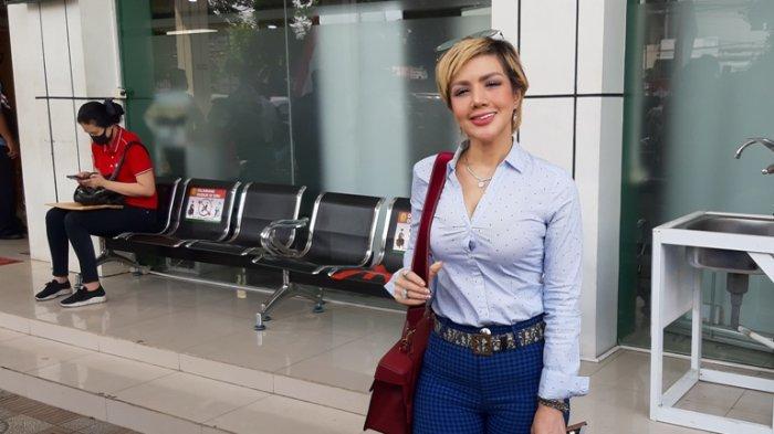 Selebritas Barbie Kumalasari mendaftarkan kasasi Galih Ginanjar ke Pengadilan Negeri Jakarta Selatan, Jalan Ampera Raya, Pasar Minggu, Jakarta Selatan, Kamis (23/7/2020).