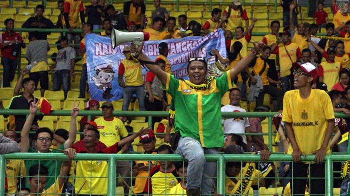Brahmania suporter tim Bhayangkara Solo FC
