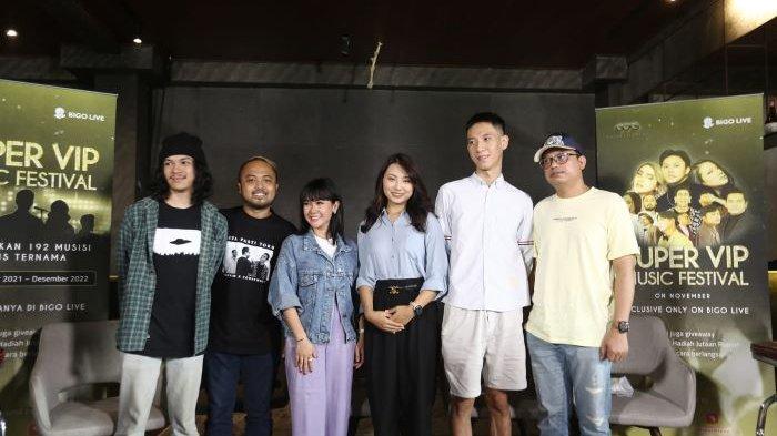 Cita Citata berbincang di kantor KipasKipas, kawasan Gandaria, Kebayoran Baru, Jakarta Selatan, Rabu (17/11/2021). Cita Citata siap tampil di konser virtual Super VIP Music Festival di aplikasi live streaming terbesar di Indonesia, BIGO LIVE.
