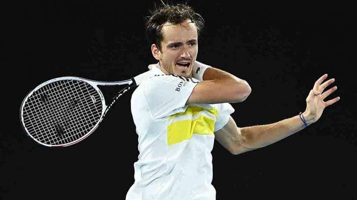 Daniil Medvedev petenis Rusia peringkat 4 dunia melaju ke final Australia Open 2021 setelah mengalahkan Stefanos Tsitsipas (Yunani)