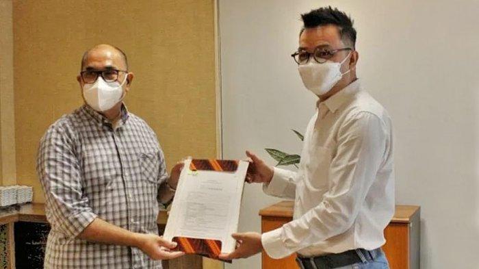 Kick Off Operatorship Hotel Hotel Indonesia Natour dan Hotel Indonesia Group yang dihadiri oleh Direktur Utama PT Hotel Indonesia Natour (Persero) dan Qodie Ibrahim (kanan), CEO PT Hotel Indonesia Group