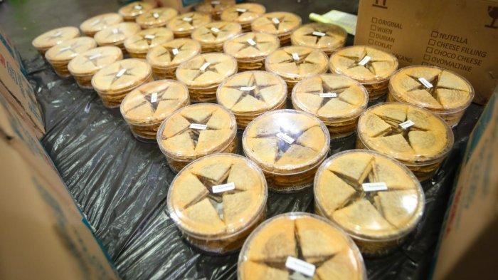 Kue Semprong Belitung 'Loves Semprong', produk usaha kuliner pasangan pasangan Victor Tawarik dan Jessica Pricilia.