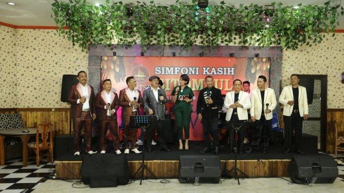 Perkumpulan Marga Sitompul, Hatopan Raja Toga Sitompul dan Boru Jabodetabek Banten (HRTSB), mengadakan acara Simfoni Kasih Sitompul yang disiarkan live streaming, Minggu (10/1/2021).