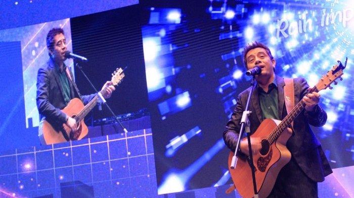 Penyanyi Martin Carter kembali ke industri musik Indonesia dan menghadirkan single baru berjudul Jadi Pemenang, Rabu (30/3/2022). Lirik lagunya menginspirasi untuk bangkit.