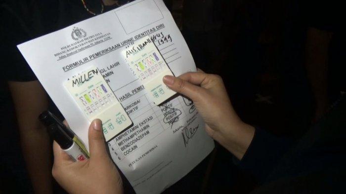Direktorat Reserse Narkoba Polda Metro Jaya mengamankan selebgram Millen Cyrus pada Minggu (28/2/2021) dini hari, lantaran hasil tes urinenya positif mengandung narkoba.