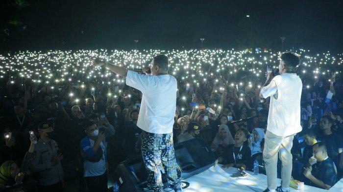 Konser Move It Fest 2022 membuka even pertama di Kota Gorontalo setelah pandemi mulai melandai. Gelaran konser Move It Fest 2022 yang digarap IDE Timur ini berlangsung di Universitas Negeri Gorontalo, Sabtu (4/6/2022).