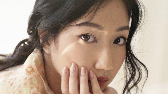 Penyanyi Nadiya Rawil mengenalkan single perdananya yang berjudul 'Satu di Antara Berjuta', Jumat (25/9/2020).