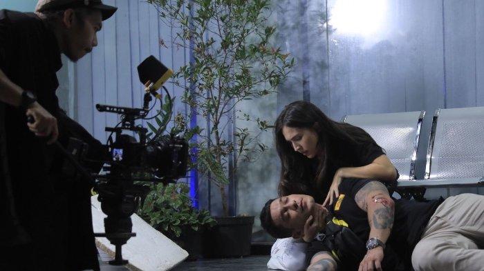 Sinetron Handsome Handsome Kucing Garong menemani pemirsa ANTV mulai Senin (11/4/2022) mulai pukul 22.00 WIB dan diputar setiap Senin sampai Jumat. Sinetron ini dibintangi Olivia Jensen dan Miller Khan.