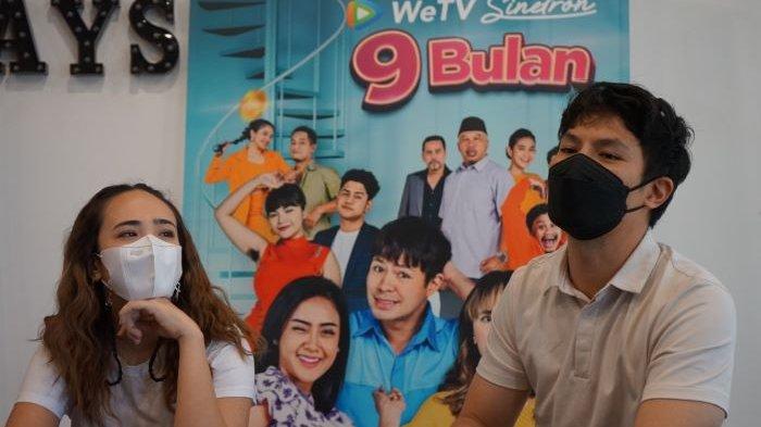 Pamela Bowie dan Fero Walandouw di kantor WeTV, Jalan MH Thamrin, Jakarta Pusat, Rabu (2/6/2021).