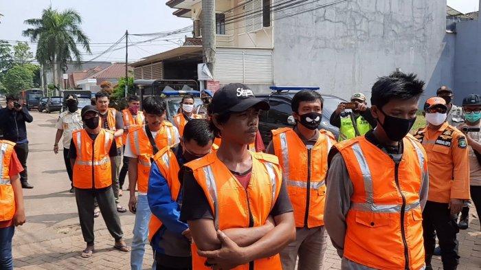 Para pelanggar PSBB Kota Tangsel di kawasan Nusa Loka, Serpong, Tangsel pada Rabu (16/9/2020).