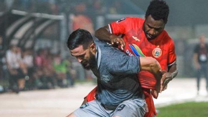 Persija Jakarta kembali gagal menang dalam lanjutan Grup B Piala Presiden 2022. Macan Kemayoran kalah 1-2 dari Borneo FC di Stadion Segiri, Samarinda, Sabtu 25 Juni 2022, malam WIB.