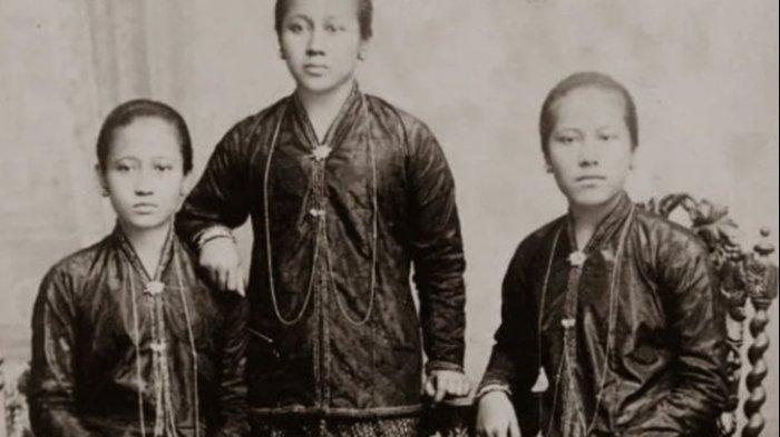 RA Kartini dan kedua saudaranya, Kardinah dan Roekmini