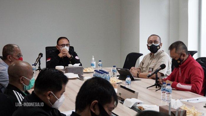 Ketum PSSI Mochamad Iriawan memimpin rapat bersama PT LIB terkait lanjutan Liga 1 2021