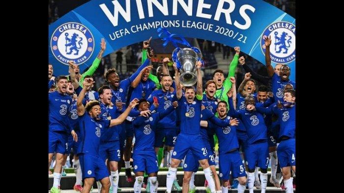 Para pemain Chelsea mengangkat tropi Liga Champions setelah mengalahkan Manchester City 1-0. Ini daftar rating atau nilai penampilan para pemain Manchester City dan Chelsea