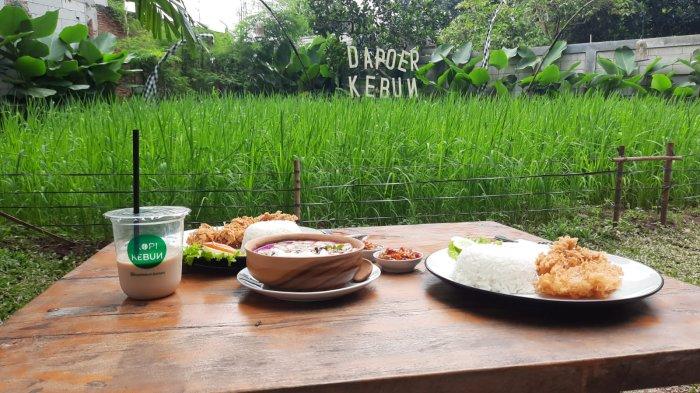 Suasana Resto Dapoer Kebun yang berada di Jalan Cendrawasih, Sawah Baru, Ciputat, Kota Tangerang Selatan (Tangsel).