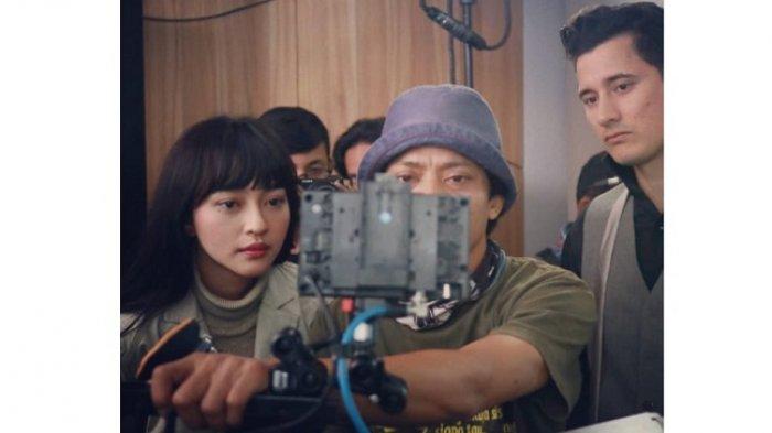 Film Apa Ada Cinta 2045? akan tayang di bioskop Indonesia 24 Juni 2021. Film ini bertema tentang masa depan teknologi Indonesia pada 25 tahun mendatang yang dibalut cerita romance.