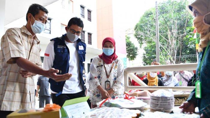Sandiaga Uno mengunjungi Kelompok Tani Hidrofresh 2 Rusunawa Pengadegan, Jakarta Selatan pada Jumat (13/11/2020)