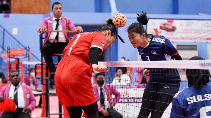 Laga Final Sepaktakraw Quadrant Putri antara Tim DKI Jakarta Melawan Tim Sulawesi Selatan di GOR Trikora Padangbulan, Jayapura, Papua, Sabtu (9/10/2021) Dimenangkan oleh Tim Sulawesi Selatan dengan skor 2-1 (17-21, 21-11, 21-14).