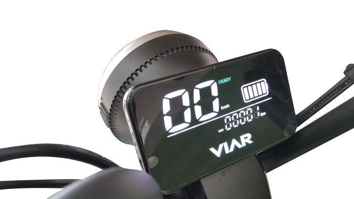 Desain panel indikator Viar Caraka sudah menggunakan instrument model digital