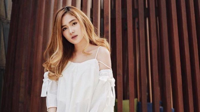 Shanice Margaretha mengawali debut bermain sinetron kejar tayang (stripping) dengan membintangi sinetron Naluri Hati tayangan SCTV, Jumat (17/9/2021).