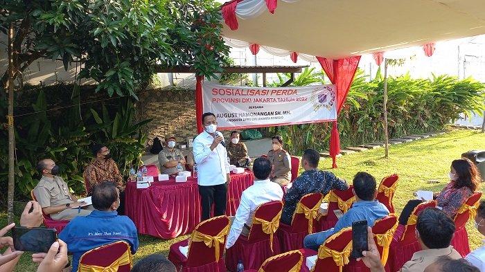 Sosialisasi Perda digelar di Komplek Jerman, RT 02/03, Kelurahan Pesanggrahan, Jakarta Selatan, Senin (23/5/2022).