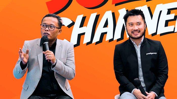 Pelawak Sule bersama pengusaha Rudy Salim di kawasan Pluit, Jakarta Utara, Kamis (10/2/2022). Rudy Salim mengakuisisi kanal YouTube pelawak Sule lewat Prestige Corp sejak Minggu (6/2/2022). Setelah diakuisisi Rudy Salim, kanal YouTube Sule berubah menjadi Sule Production atau S-PRO.