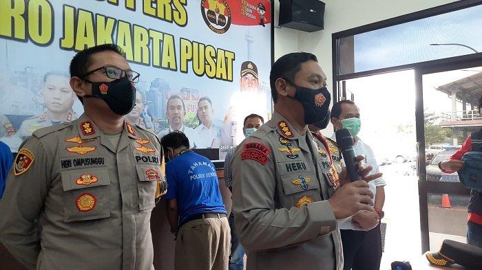 Tiga calo rapid test Covid-19 di Stasiun Senen, Jakarta Pusat yang sediakan jasa pembuatan surat keterangan bebas influenza berhasil diringkus Polsek Senen, Sabtu (19/12/2020).