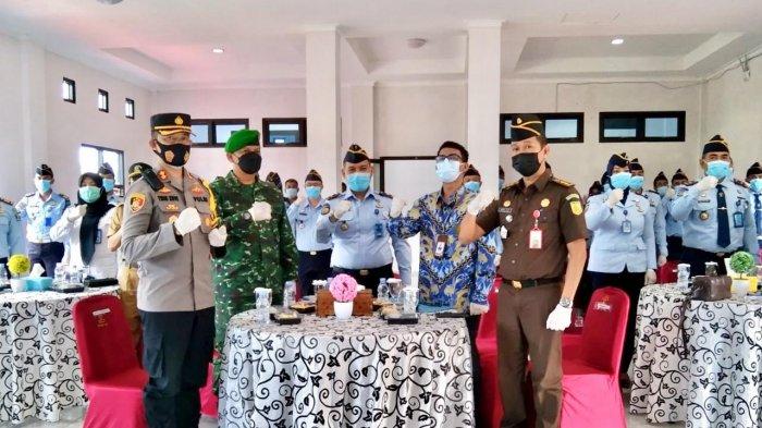 Rupbasan kelas II Pangkalpinang, memfasilitasi kegiatan Deklarasi Janji Kinerja Tahun 2021 Pencanangan Pembangunan Zona Integritas Menuju Wliayah Bebas dari Korupsi (WBK) dan Wilayah Birokrasi Bersih Melayani (WBBM) di wilayah Kementerian Hukum dan Hak Asasi Manusia Provinsi Bangka Belitung, Selasa (23/2/2021)