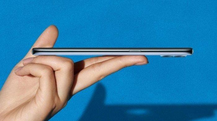 Wujud Oppo Reno4 F dari samping