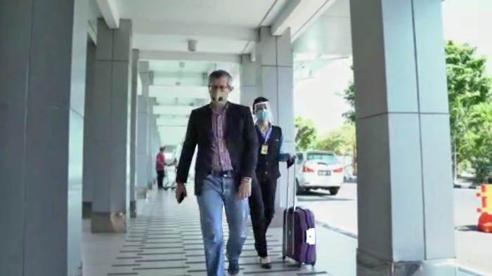 Layanan Premium Airport Special Service (PASS) dari Angkasa Pura Airports mulai dari menjemput konsumen di hotel bandara, sampai mengantarnya ke boarding gate.