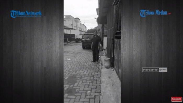 Pelaku yang menghajar pasangan suami istri di Medan secara sadis gara-gara hal sepele, Minggu (9/1/2022).
