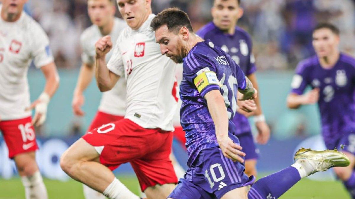 Penampilan Lionel Messi saat membela Timnas Argentina melawan Polandia di Piala Dunia 2022 Qatar.