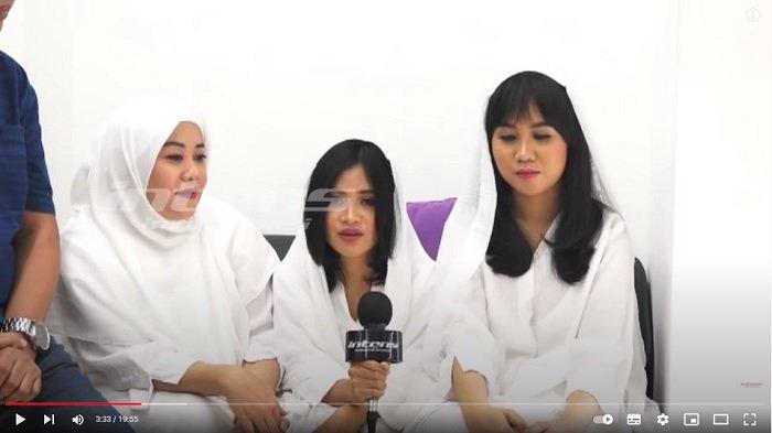 Adik Vanessa Angel, Mayang dan Chika pada Selasa (14/12/2021).